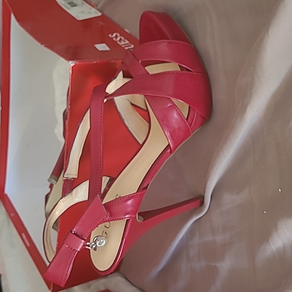 Heel - Picture 5 of 7